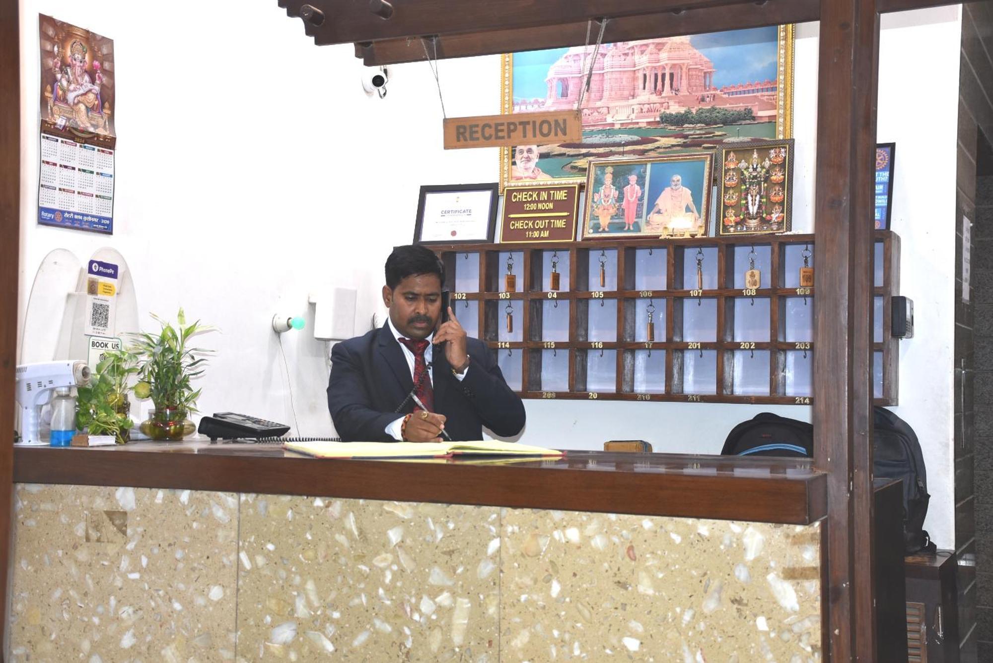 Hotel R B International — Photos 1